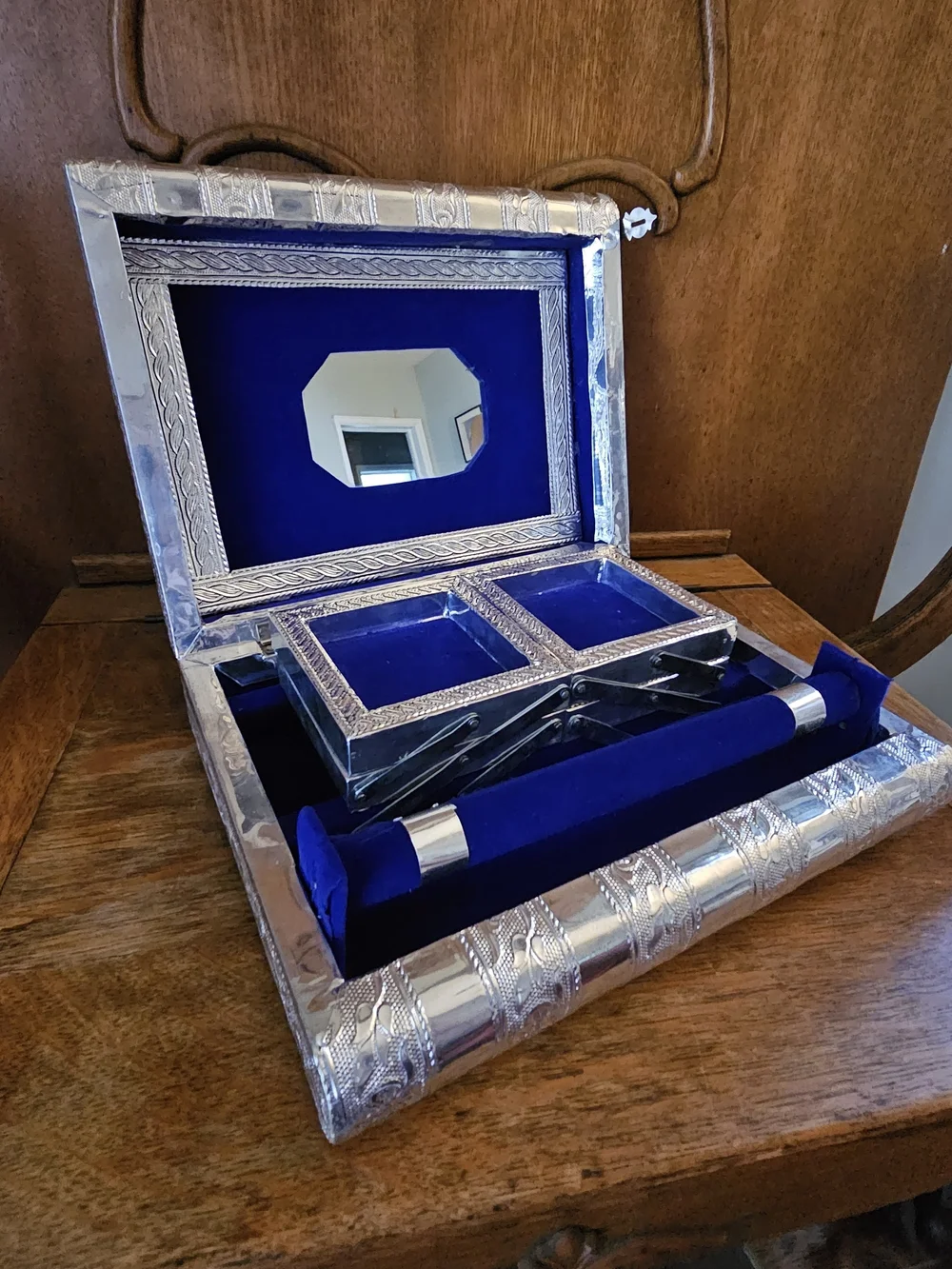 Vintage Silver-Tone Accordion Jewelry Box Vanity Case w/ Mirror – Blue Velvet